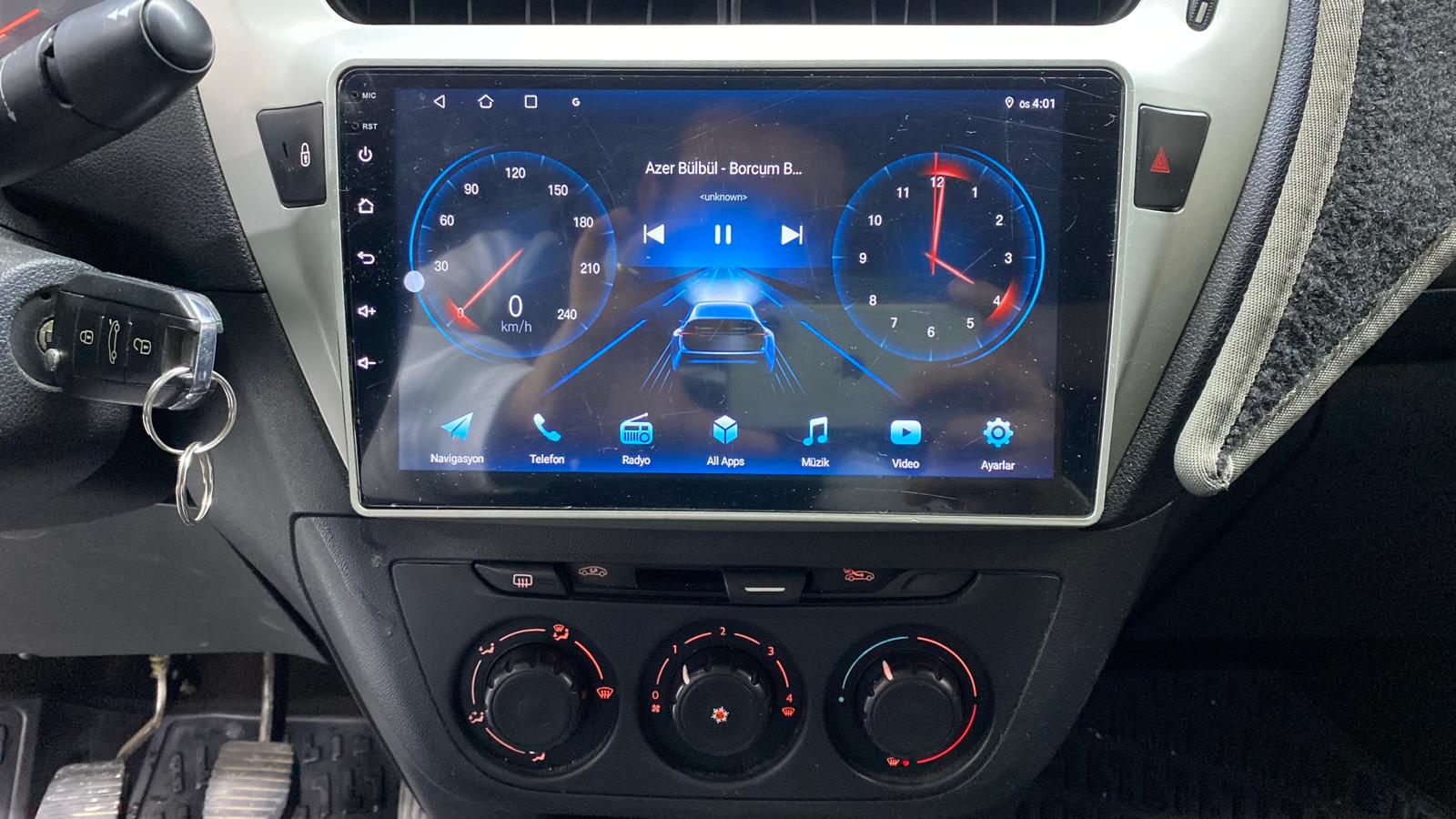 PEUGEOT 301 19